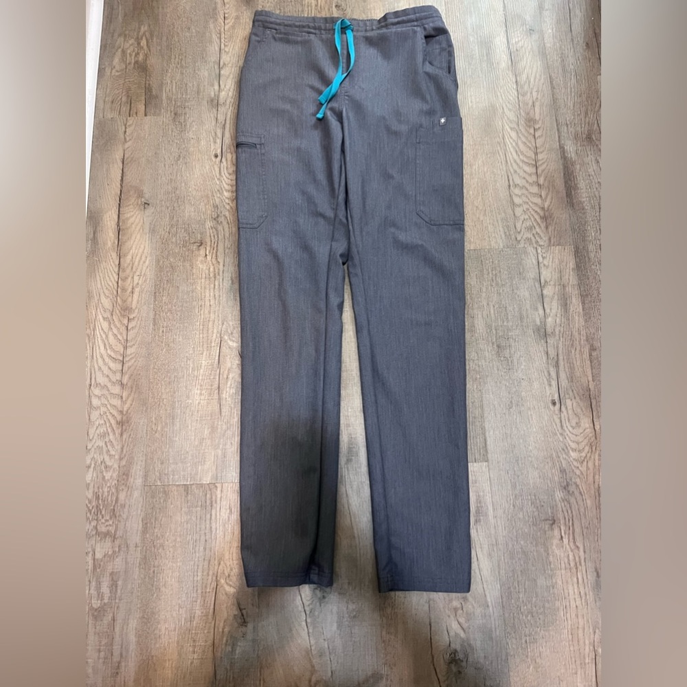 Gray figs scrub set